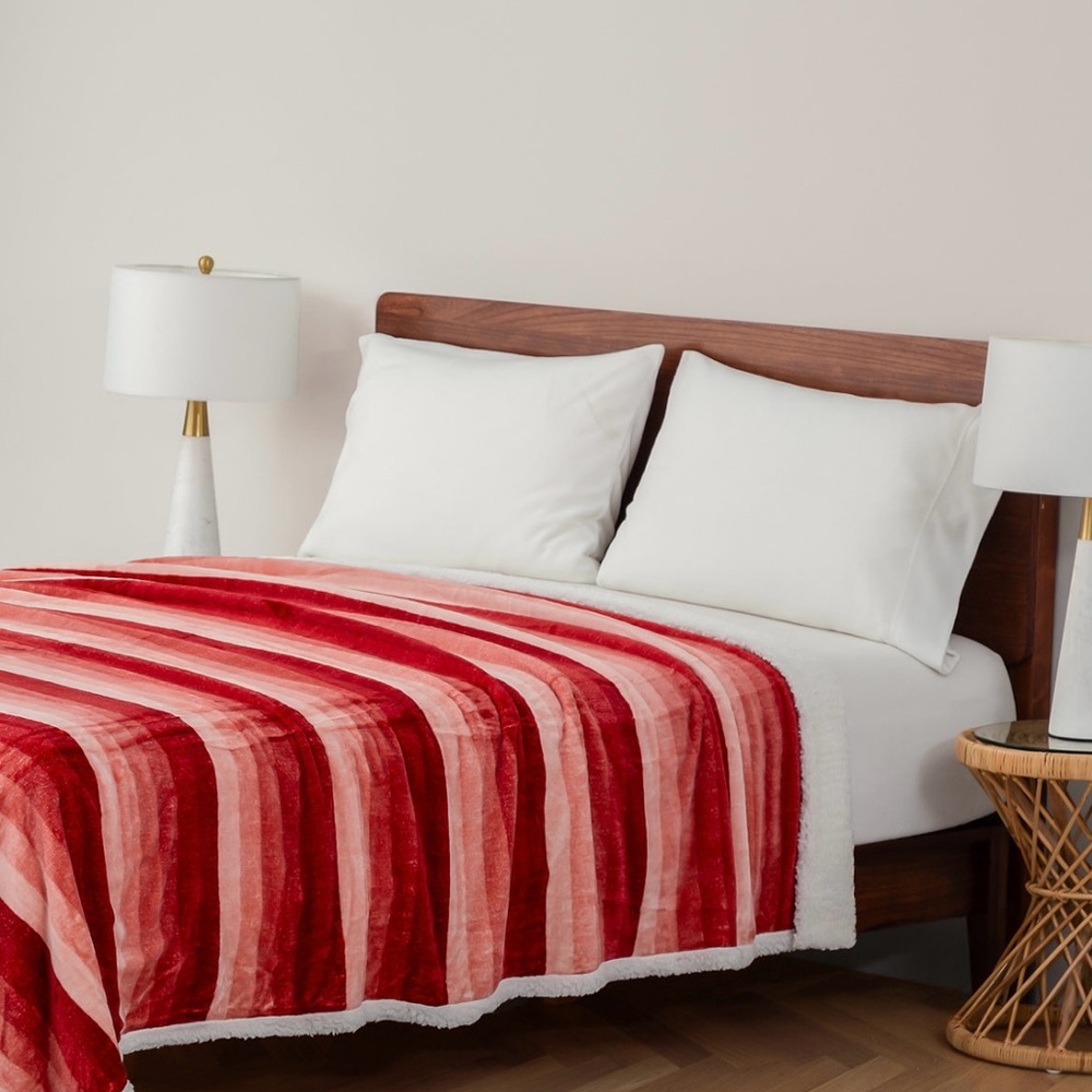 Holiday Collection Velvety Checkered blanket from Berkshire. - Picture 4 of 12